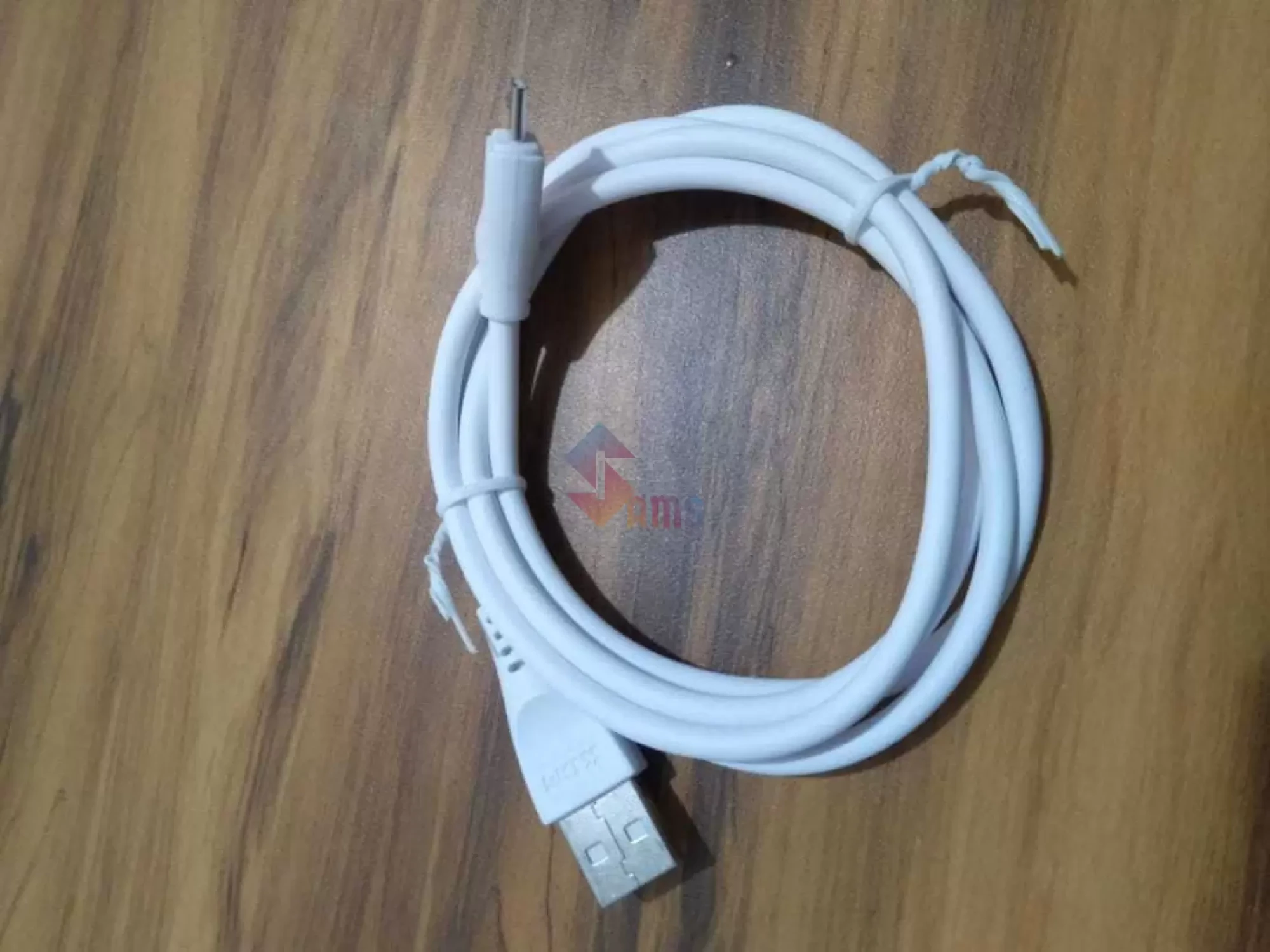 KDM Cable charger1.webp